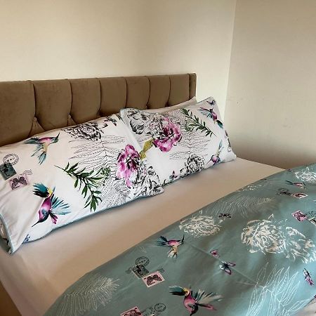 Park View Serviced Apartment - Next To Northolt Tube Station - Near Central London & Wembley Екстериор снимка