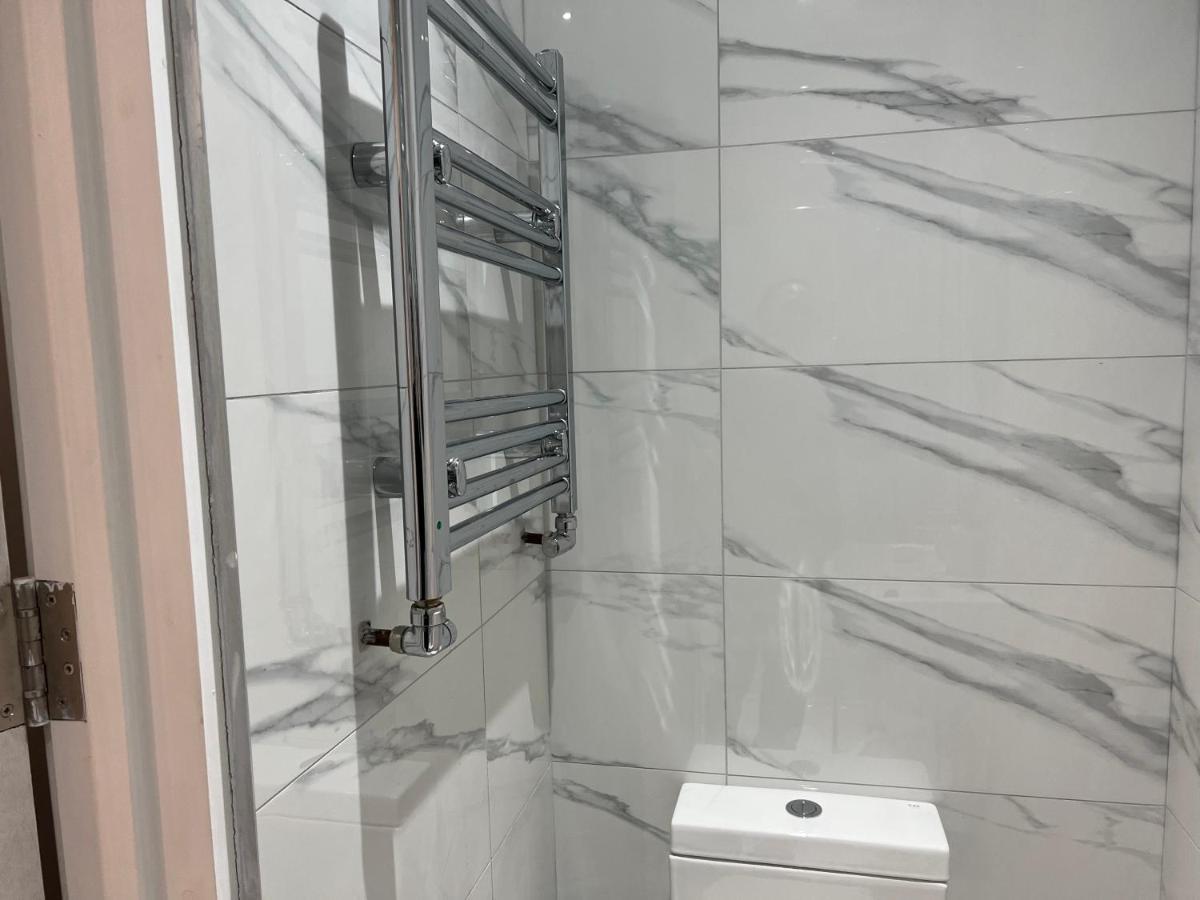 Park View Serviced Apartment - Next To Northolt Tube Station - Near Central London & Wembley Екстериор снимка