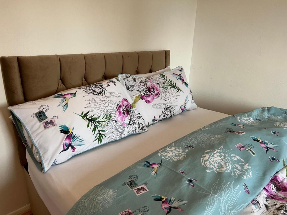 Park View Serviced Apartment - Next To Northolt Tube Station - Near Central London & Wembley Екстериор снимка